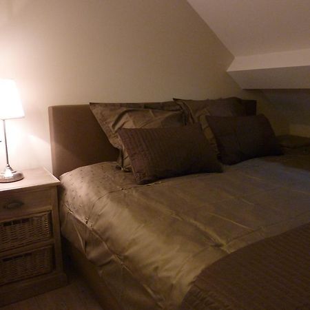 Aimee Villa Ieper Room photo