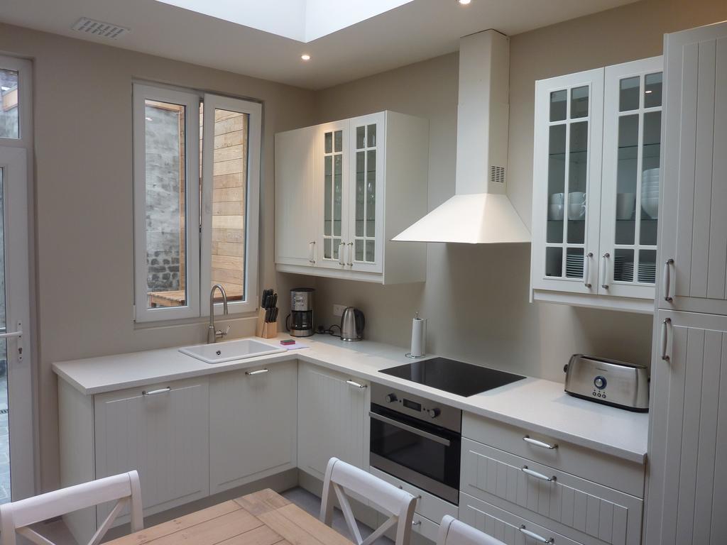 Aimee Villa Ieper Room photo